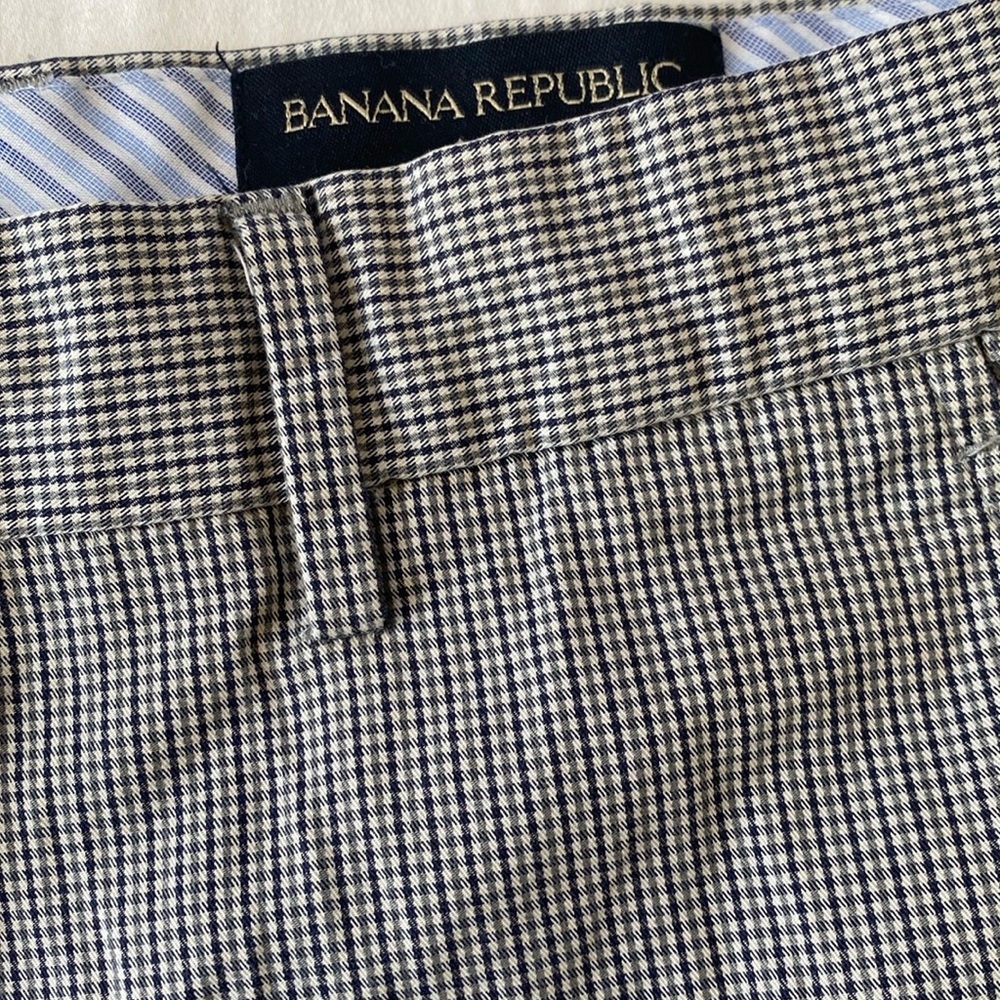 Men’s Banana Republic dress pants, 100% cotton, size 35/34